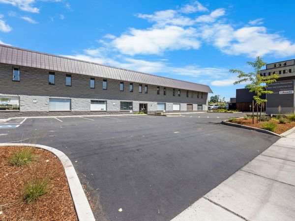 354 NE Greenwood Avenue, Bend, OR 97701