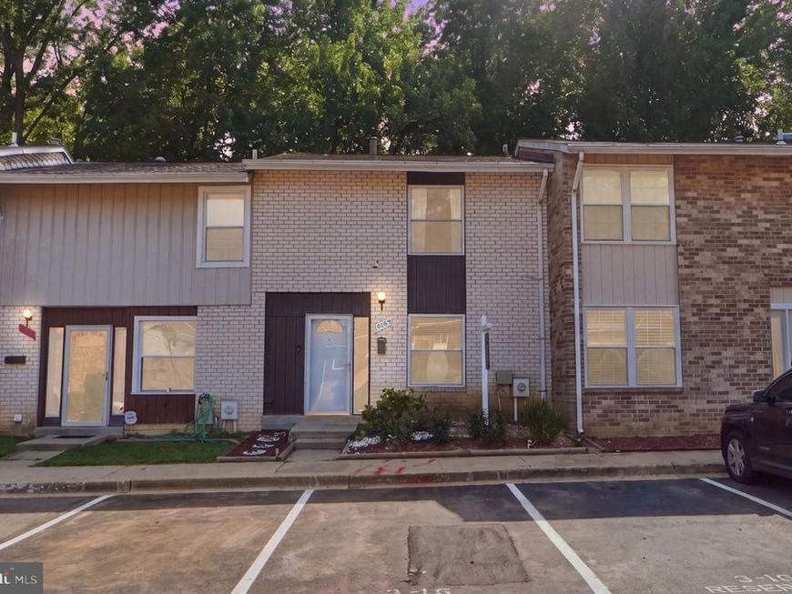 10169 Campus Way S, Unit 16, Upper Marlboro, MD 20774 Main Photo