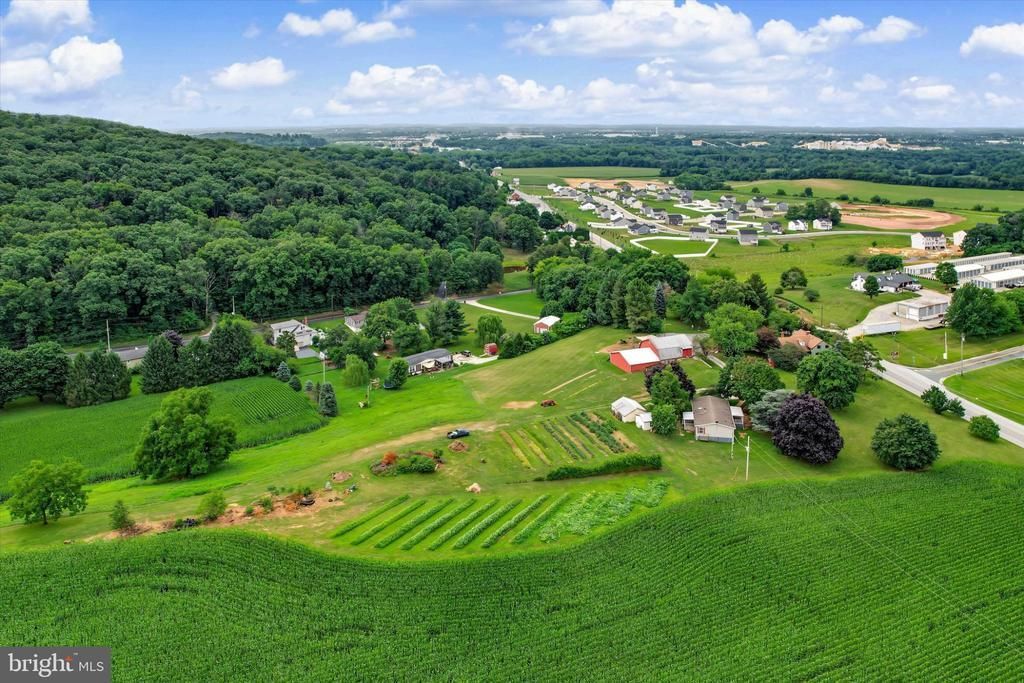 2619 CARLISLE PIKE , NEW OXFORD, PA 17350