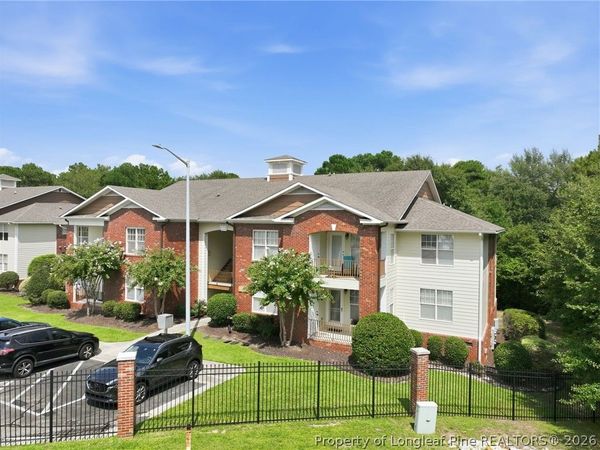 513 Meadowland Court, Unit 8, Hope Mills, NC 28348