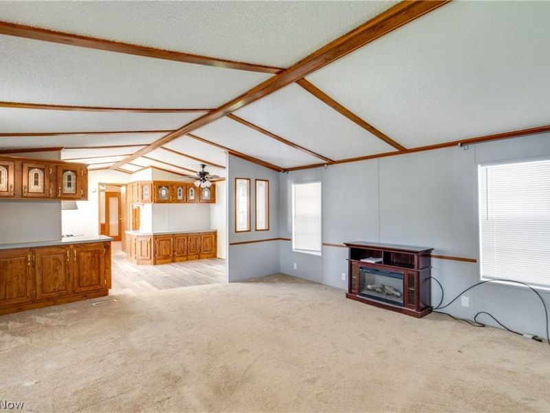 18592 Edwards Road, Unit 223, Doylestown, OH 44230 Photo 6