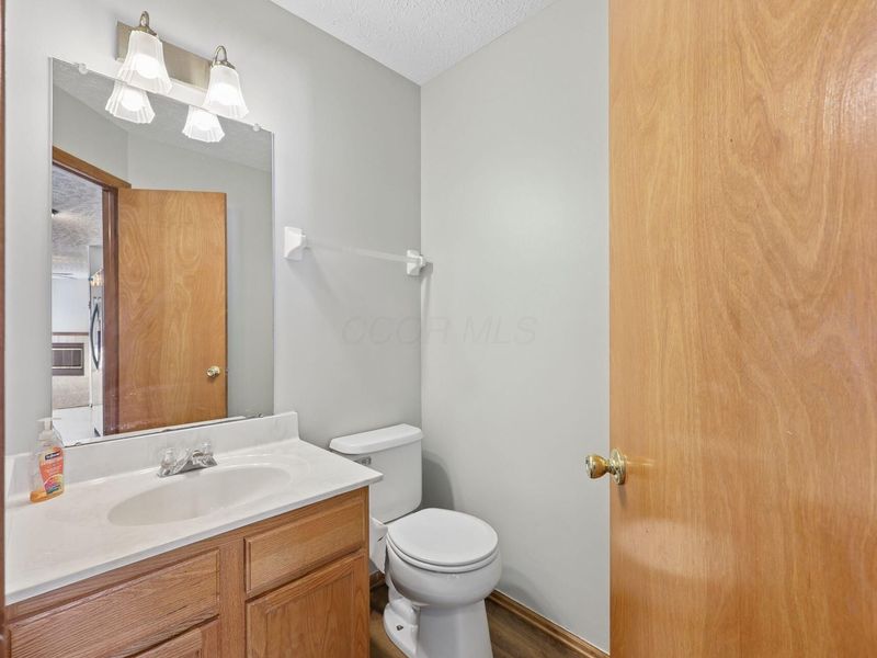 2179 Victoria Park Drive , Columbus, OH 43235 Photo 14