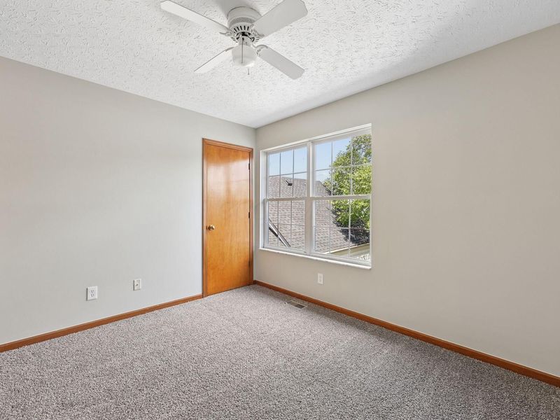 2179 Victoria Park Drive , Columbus, OH 43235 Photo 23