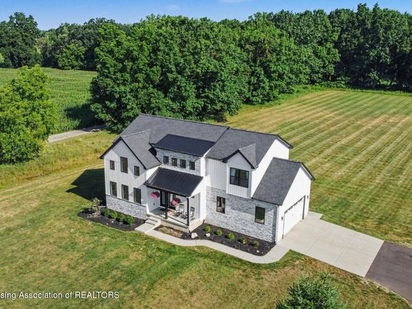 5732 Mccue Road, Holt, MI 48842