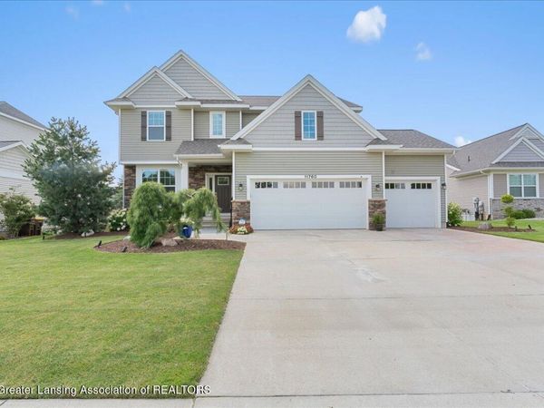 11760 Claridge Drive, DeWitt, MI 48820
