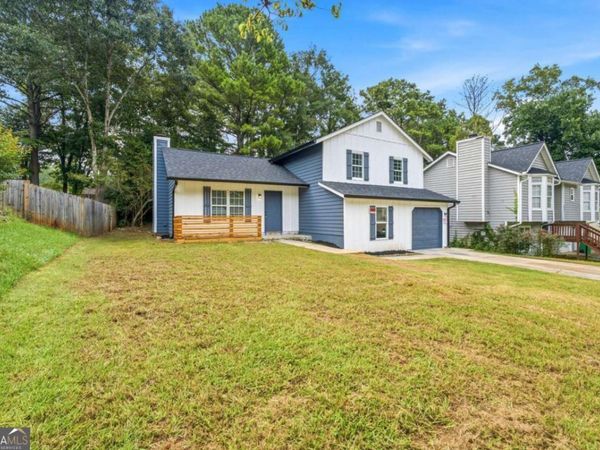 917 Lake Watch Drive, Stone Mountain, GA 30088