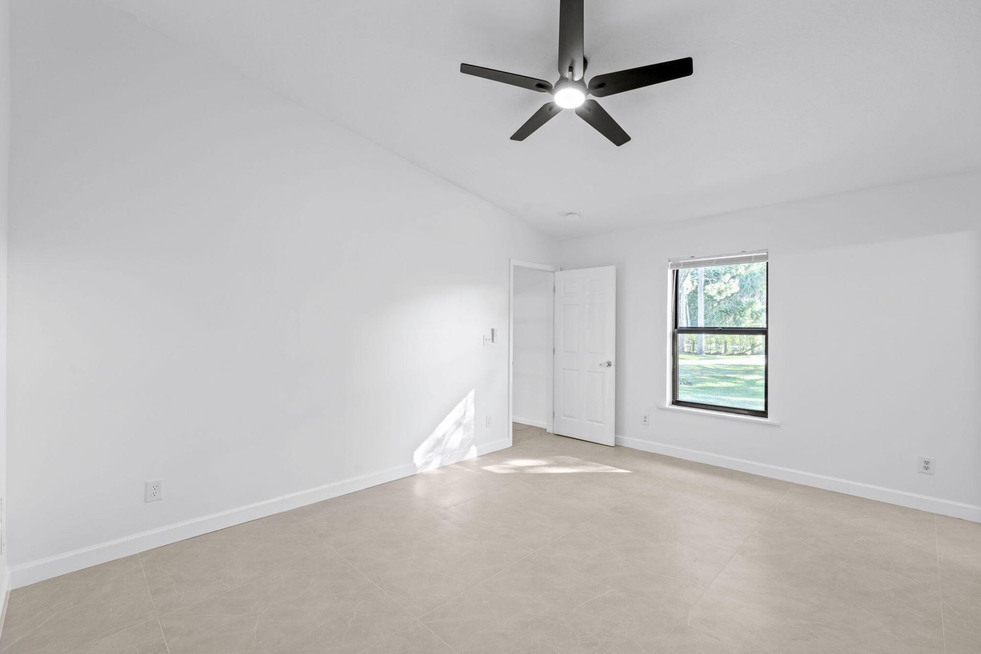 11989 Persimmon Boulevard, The Acreage, FL 33411 Photo