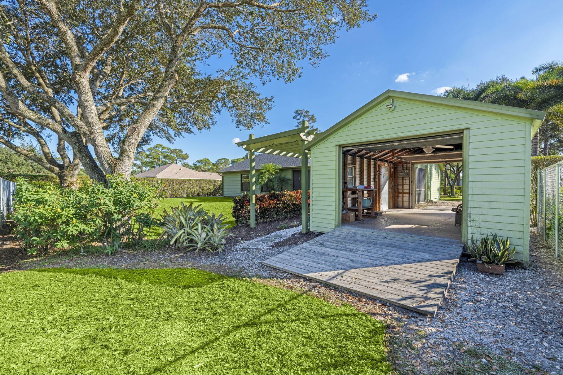 11989 Persimmon Boulevard, The Acreage, FL 33411 Photo