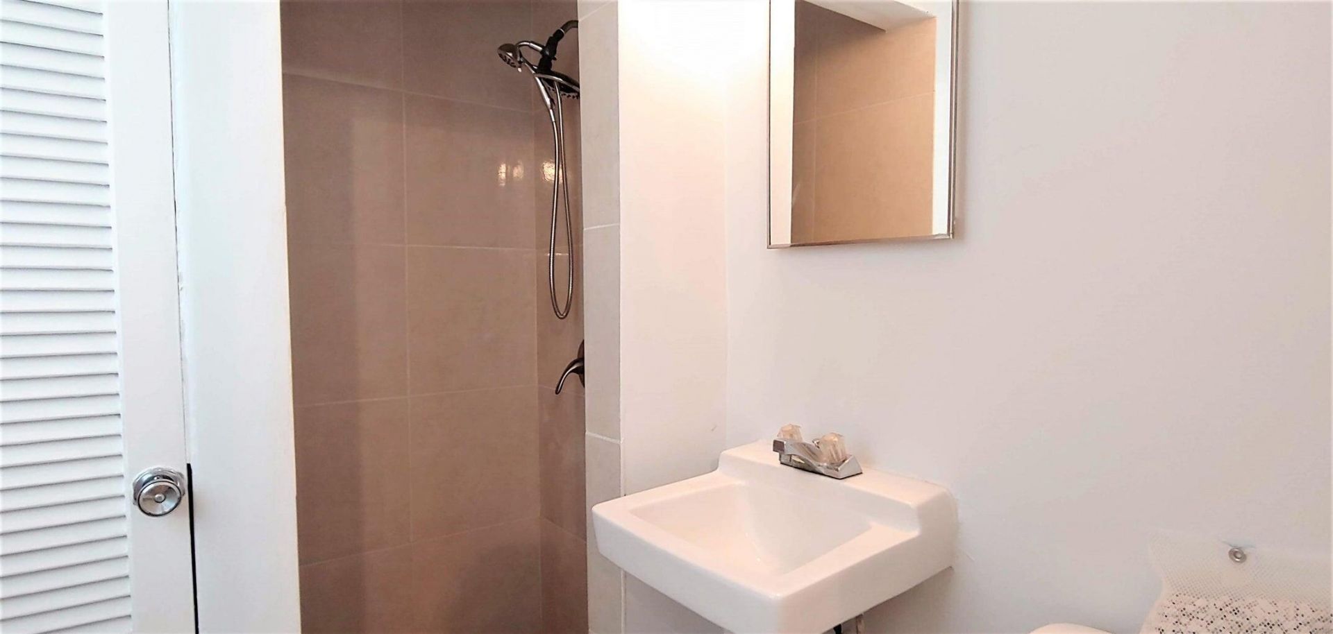 2400 Park Avenue, Unit 2, Riviera Beach, FL 33404 Photo