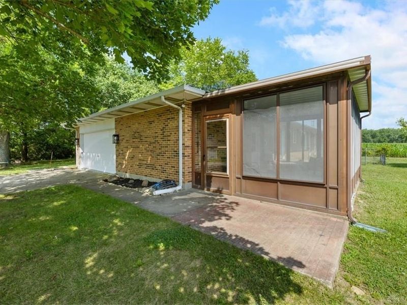 11855 Troy Road, New Carlisle, OH 45344 Photo 7