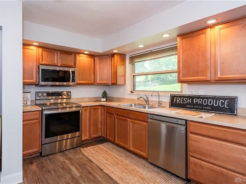 617 Stoneybrook Drive, Kettering, OH 45429 Photo 12