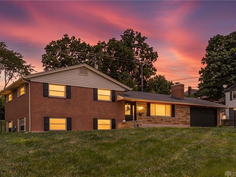 617 Stoneybrook Drive, Kettering, OH 45429 Photo 2