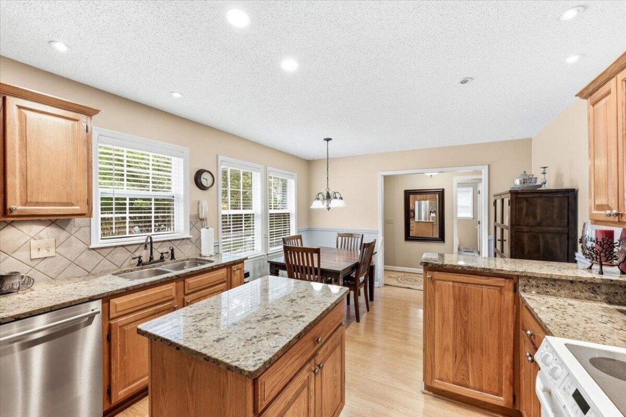 1012 Crooked Stick Court Photo 11