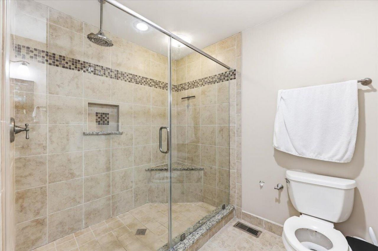 1012 Crooked Stick Court Photo 18
