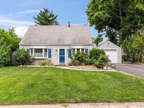 53 12th Street , Carle Place, NY 11514