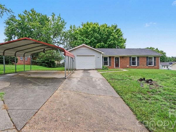 3766 Danube Drive, Winston Salem, NC 27105