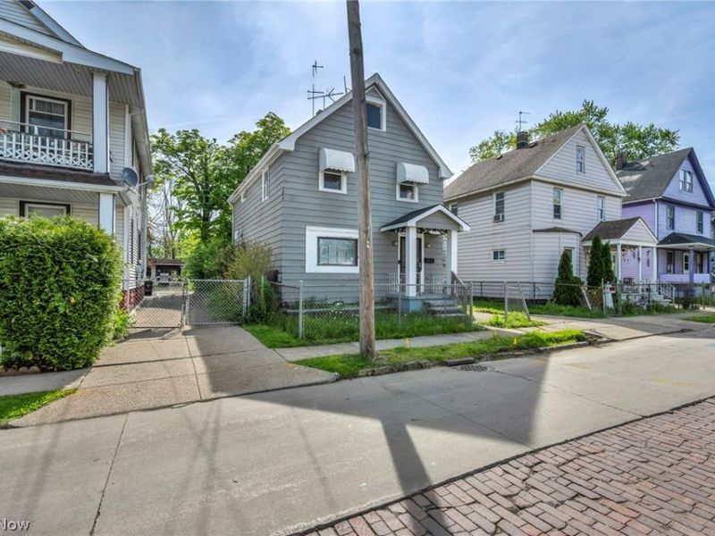 3069 E 67th Street , Cleveland, OH 44127 Photo 3