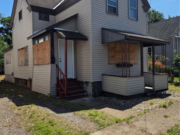 1125 MC Quade , Utica, NY 13501