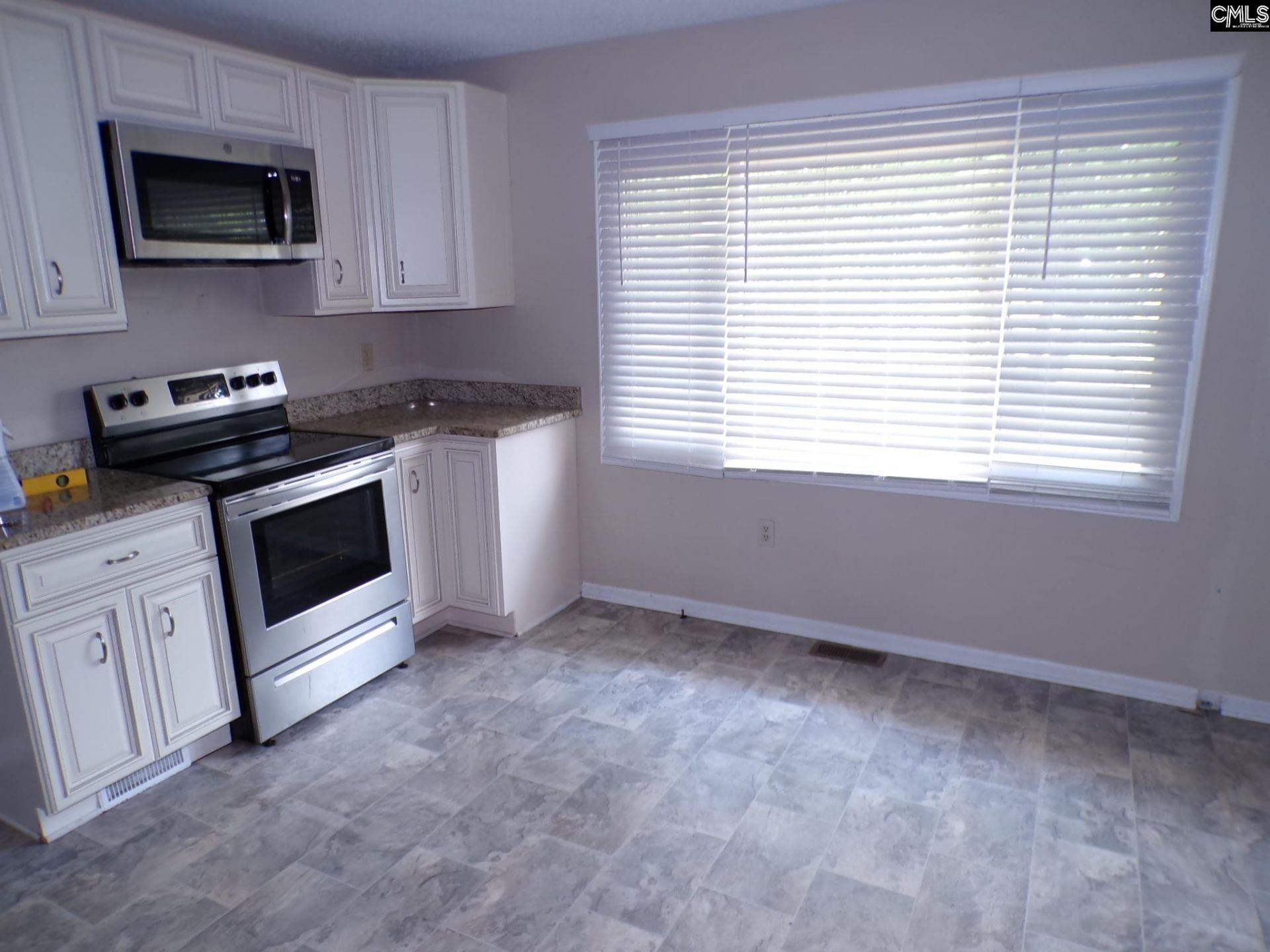 115 Sunset Strip Photo 11