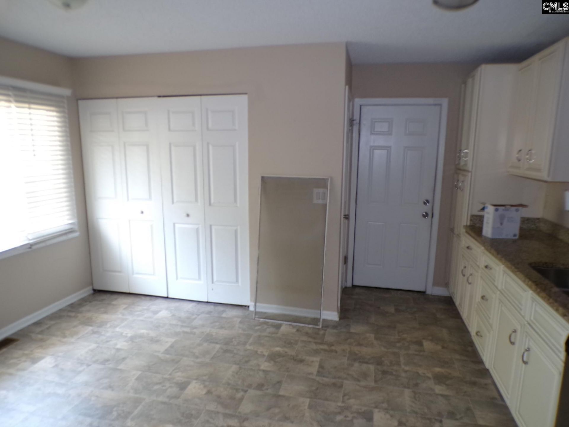 115 Sunset Strip Photo 23