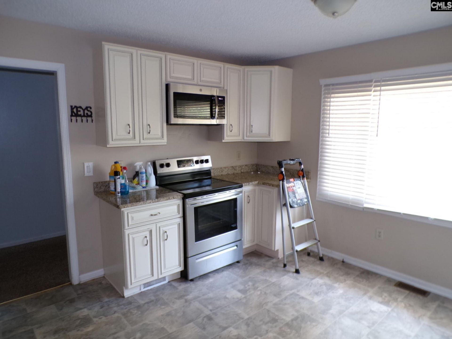 115 Sunset Strip Photo 25