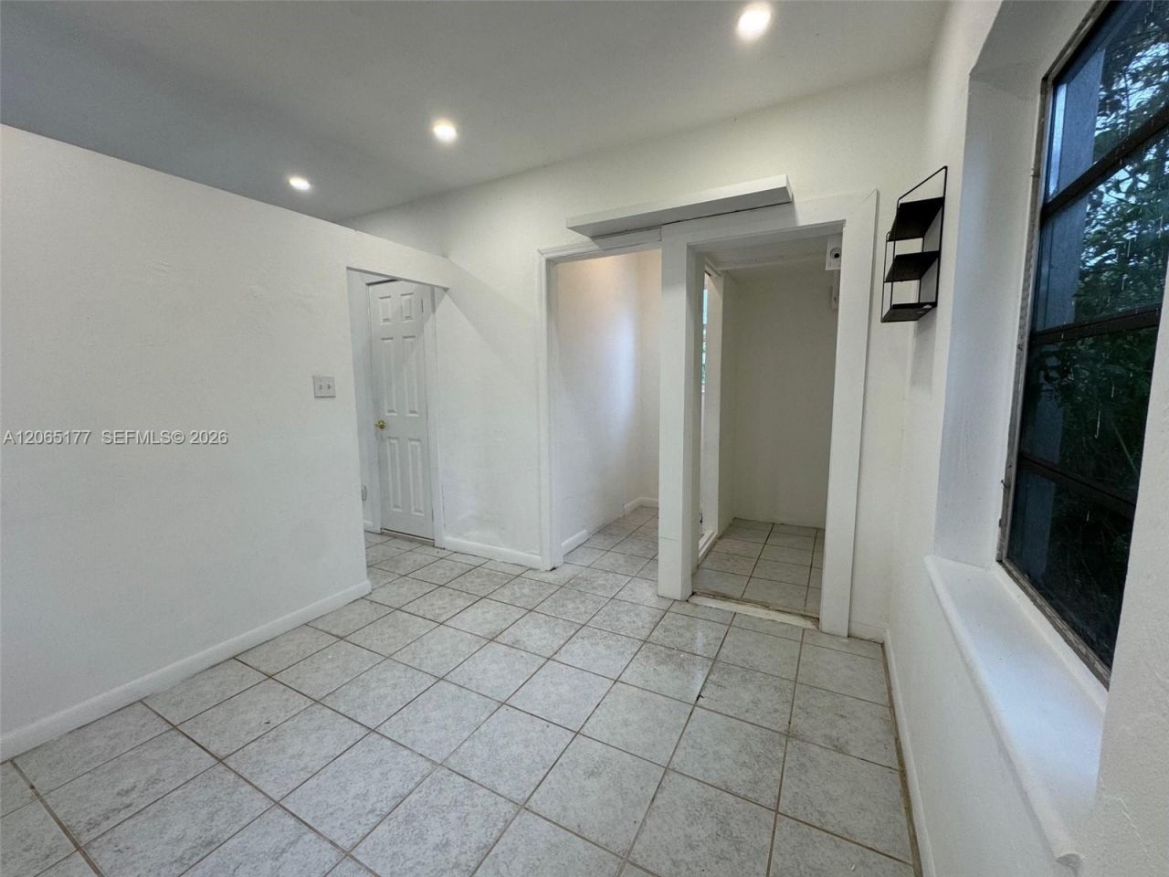 2380 NW Flagler Ter , Unit R, Miami, FL 33125 Photo