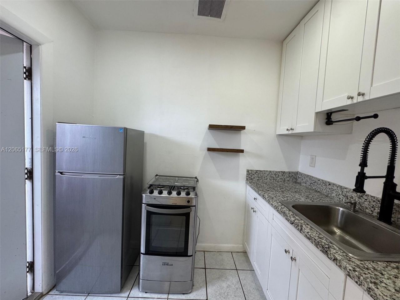 2380 NW Flagler Ter , Unit R, Miami, FL 33125 Photo