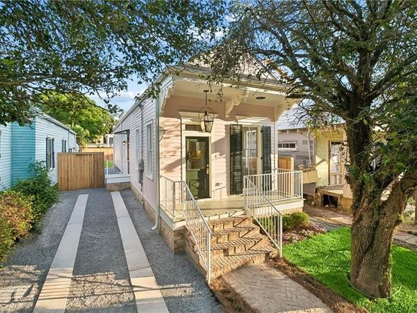 4854 CAMP Street, New Orleans, LA 70115