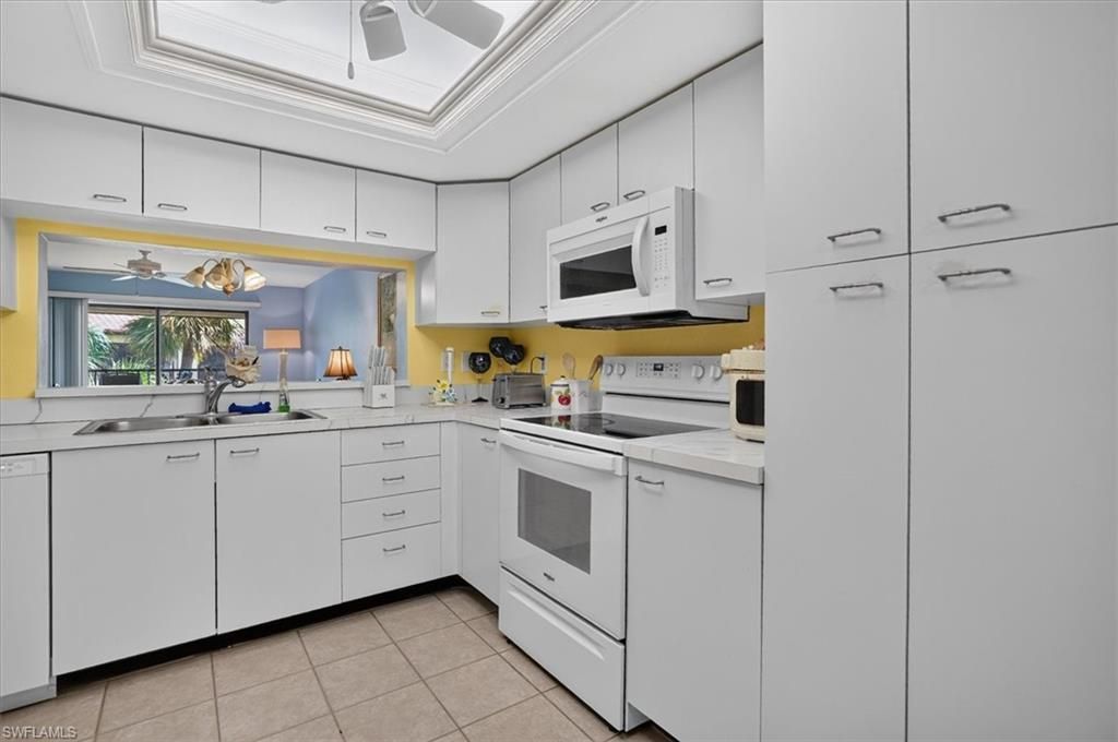 12601 Kelly Sands Way , Unit 422, Fort Myers, FL 33908 Photo