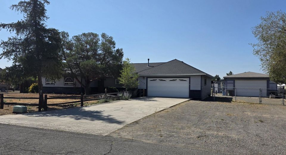 1325 Sanden Lane, Minden, NV 89423 Photo