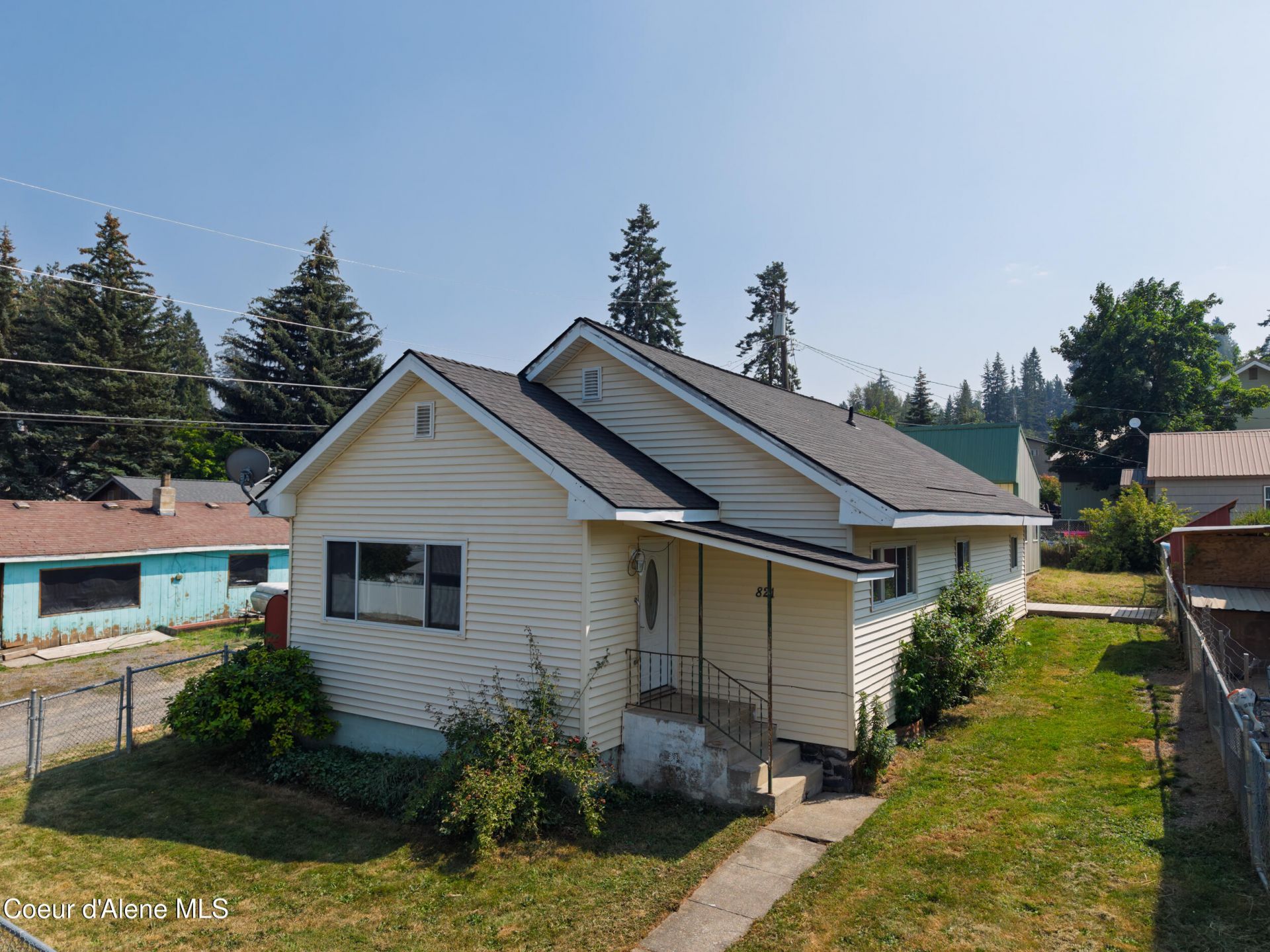 821 Washington Ave, Saint Maries, ID 83861 Main Photo