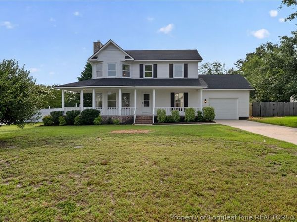 201 Laketree Boulevard, Spring Lake, NC 28390