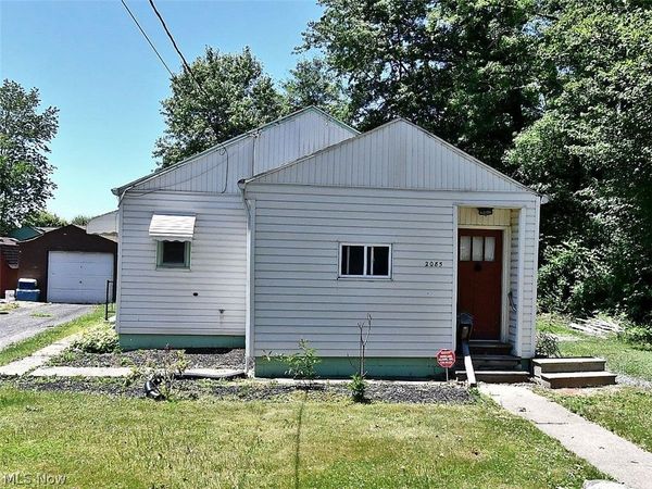 2085 Clermont Avenue NE, Warren, OH 44483