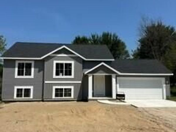 3181 10th Street, Wayland, MI 49348