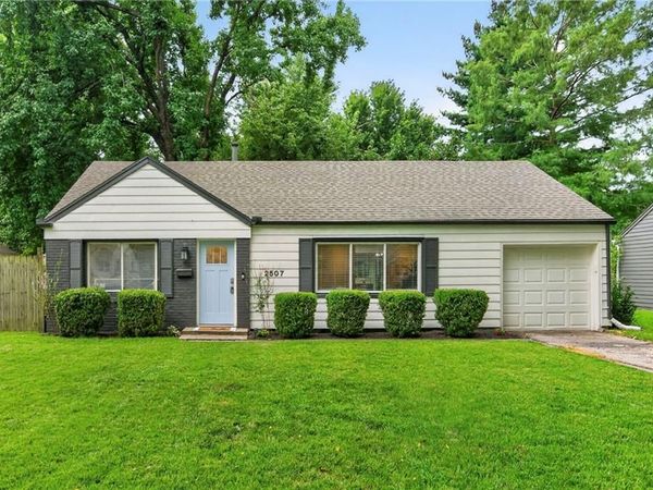 2507 W 77th Street, Prairie Village, KS 66208