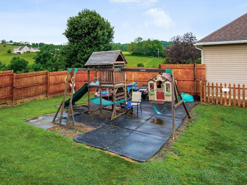 7360 Jones Road , Nashport, OH 43830 Photo 31