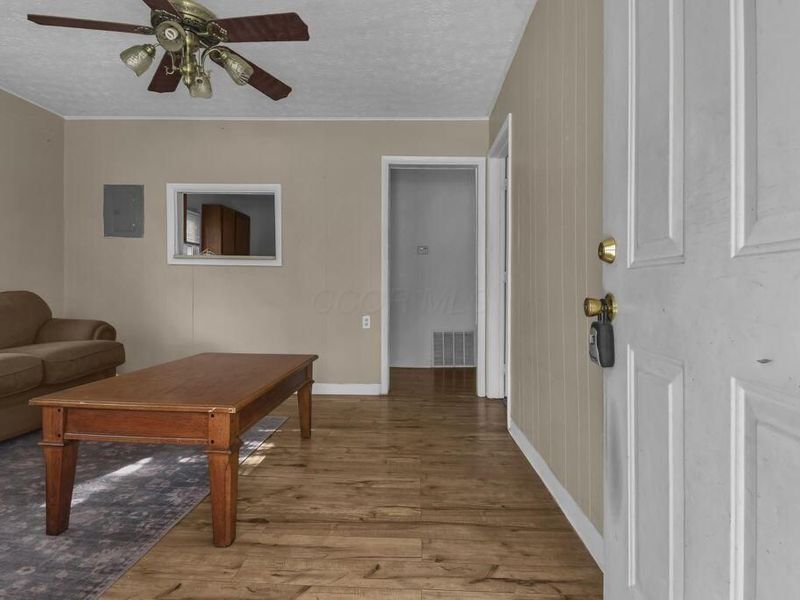 868 Lawndale Avenue, Columbus, OH 43207 Photo 5