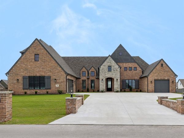 88 E 165th Place S, Glenpool, OK 74033