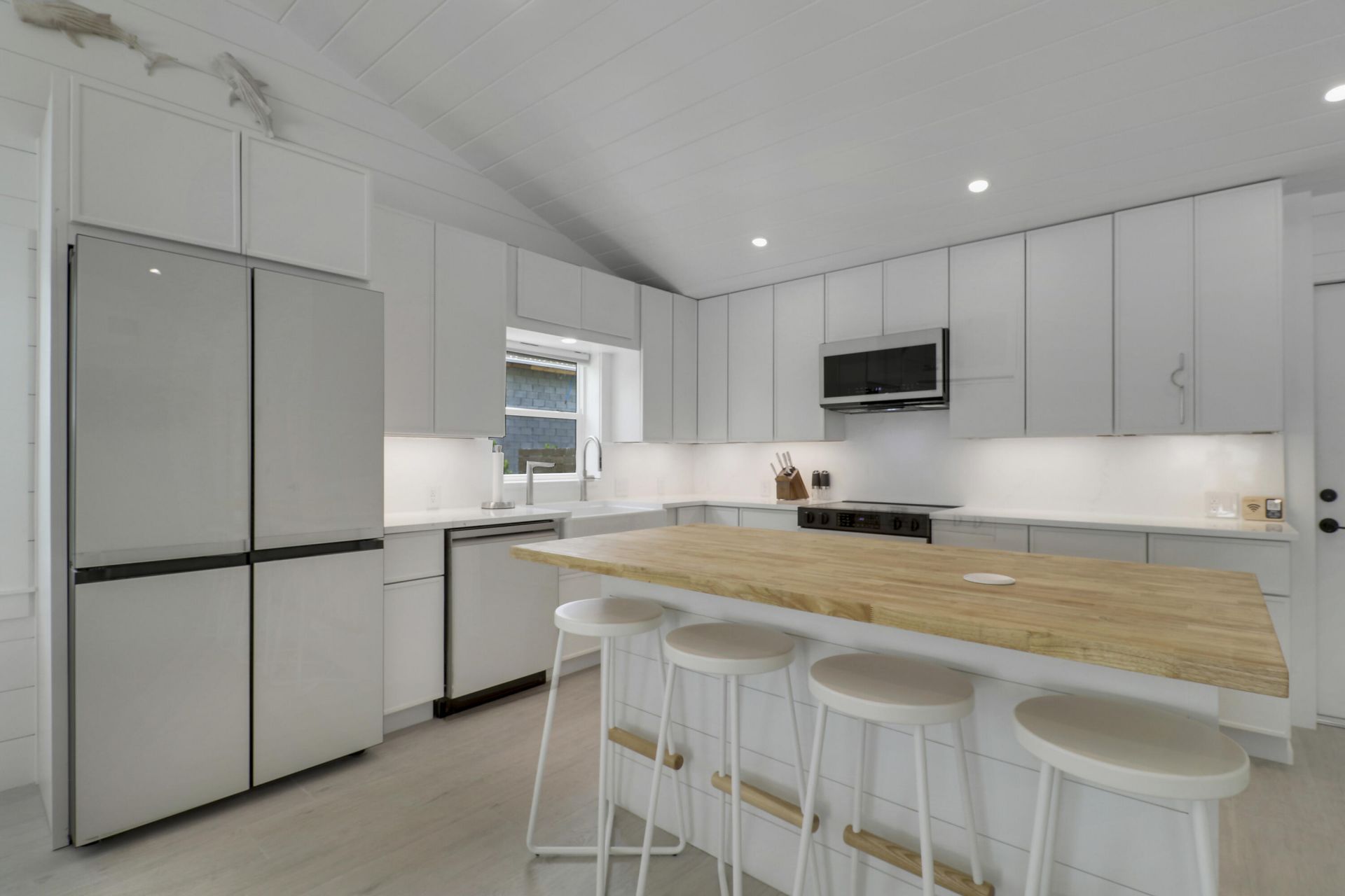 2443 E Edgewater Drive, Palm Beach Gardens, FL 33410 Photo