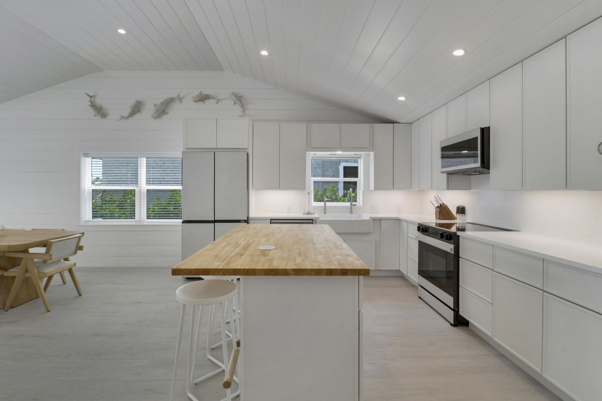 2443 E Edgewater Drive, Palm Beach Gardens, FL 33410 Photo