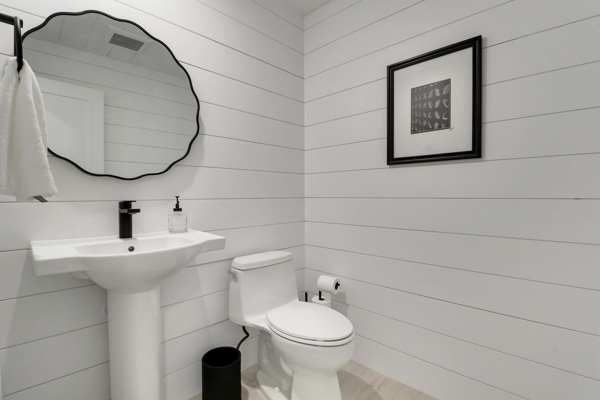 2443 E Edgewater Drive, Palm Beach Gardens, FL 33410 Photo