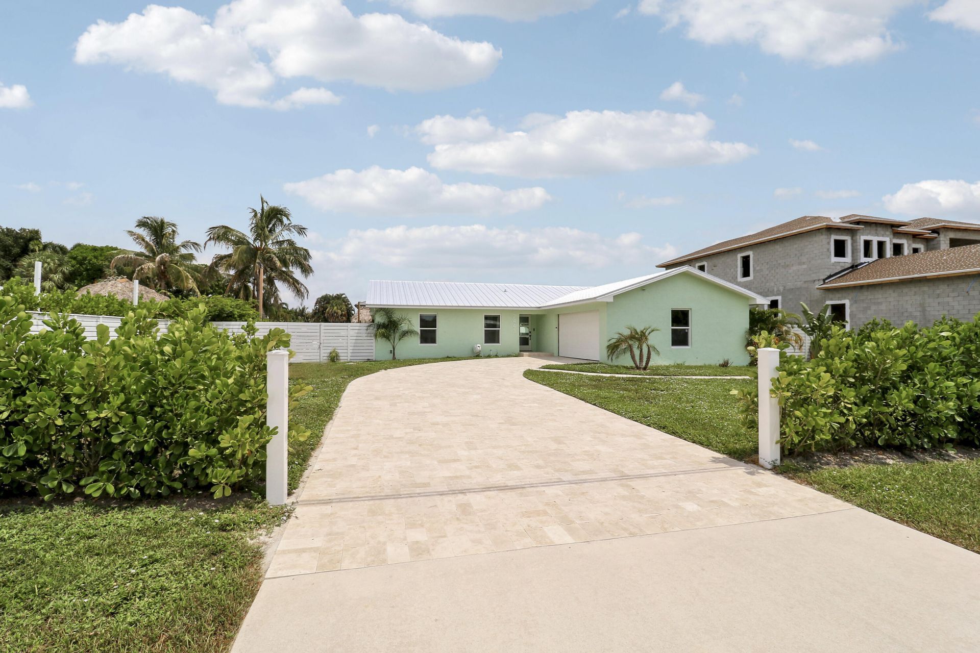 2443 E Edgewater Drive, Palm Beach Gardens, FL 33410 Photo