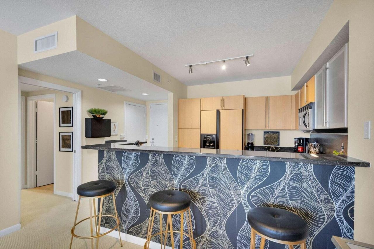 1551 N Flagler Drive, Unit 804, West Palm Beach, FL 33401 Photo
