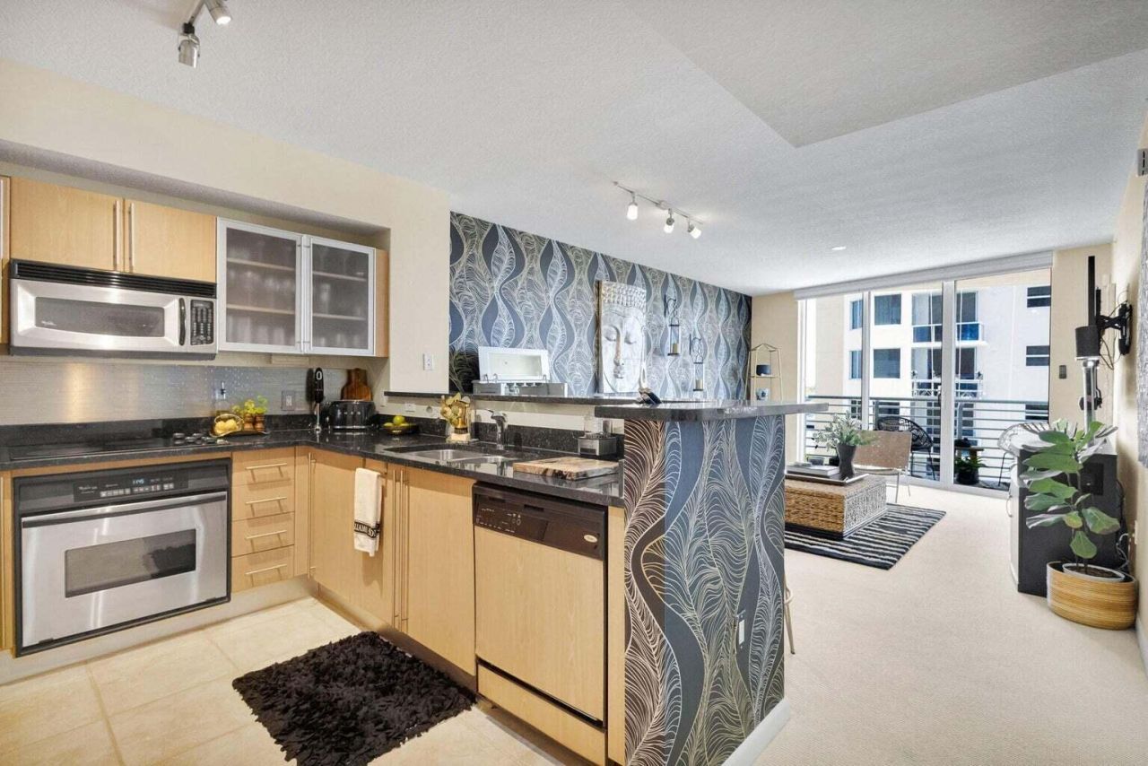 1551 N Flagler Drive, Unit 804, West Palm Beach, FL 33401 Photo