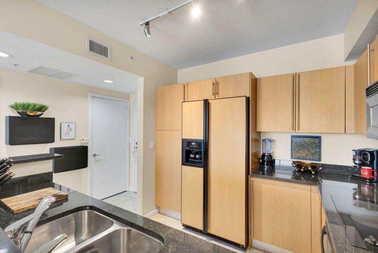 1551 N Flagler Drive, Unit 804, West Palm Beach, FL 33401 Photo