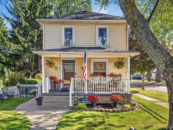 38 Laverack Avenue , Lancaster, NY 14086