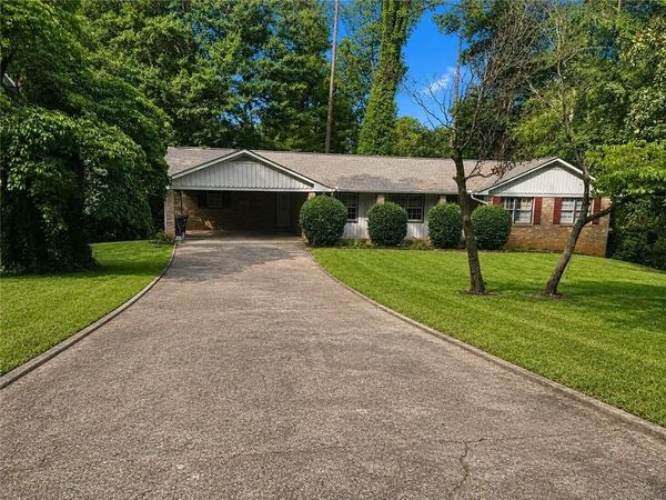 897 Hearthstone Drive , Stone Mountain, GA 30083