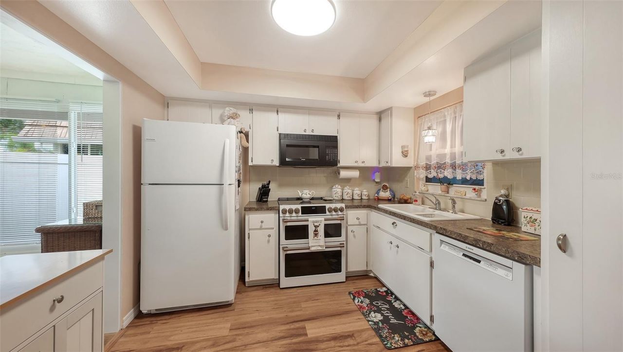 2623 Riverbluff Parkway, Unit V144, Sarasota, FL 34231 Photo