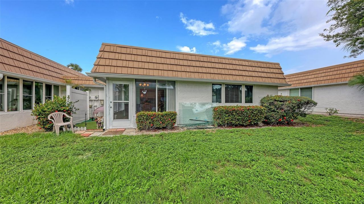 2623 Riverbluff Parkway, Unit V144, Sarasota, FL 34231 Photo