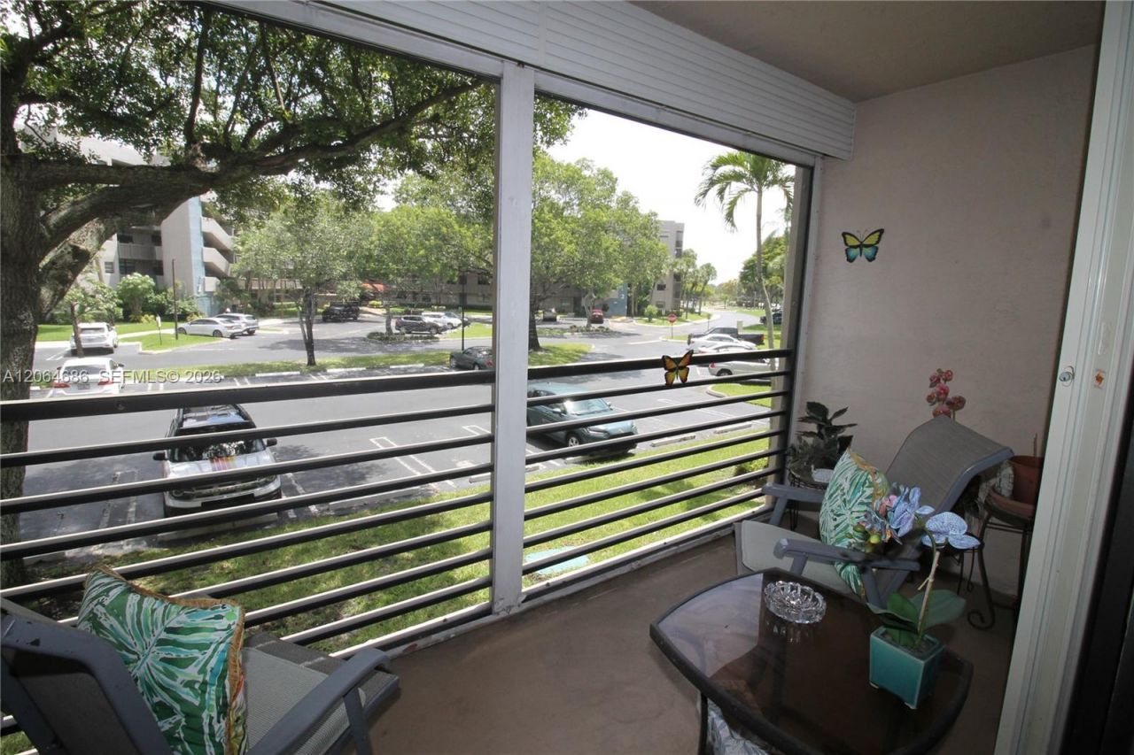 900 Colony Point Cir, Unit 216, Pembroke Pines, FL 33026 Photo